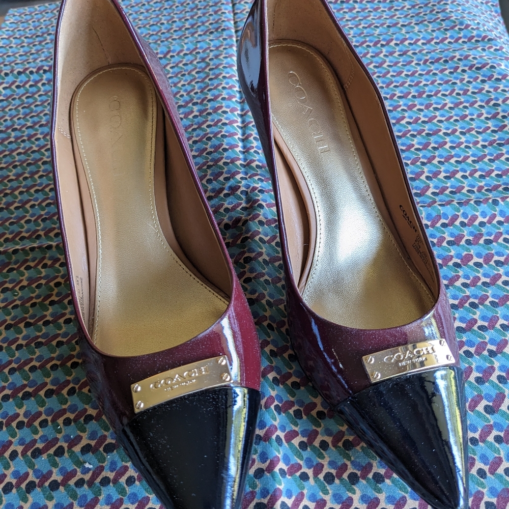 Two tone patten leather Coach Pumps
